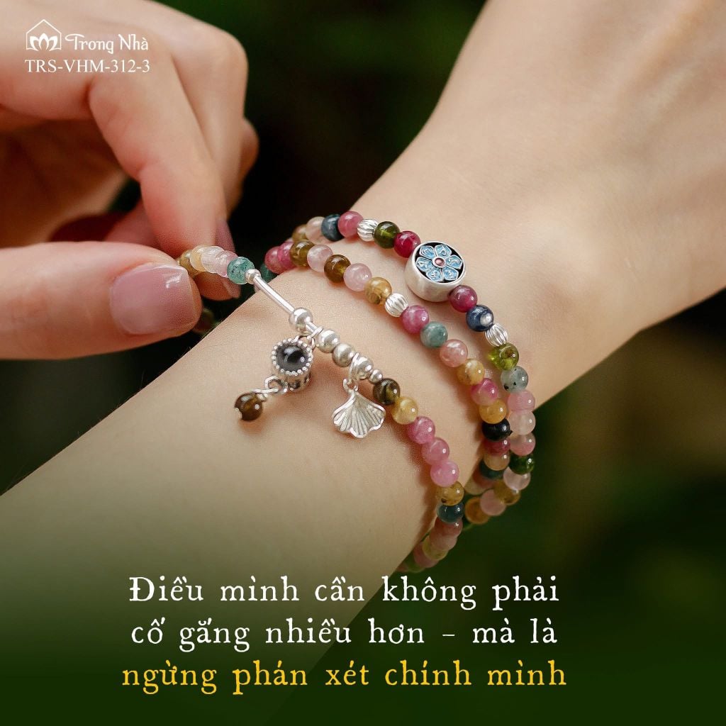 Yêu điều không hoàn hảo - Vòng tourmaline cuốn 3 charm Phổ chiếu (TRS VHM 312 2)
