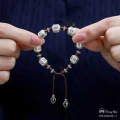 Vòng tết dây siêu biến chú khắc Om mani padme hum ( TRS VHM 031 )