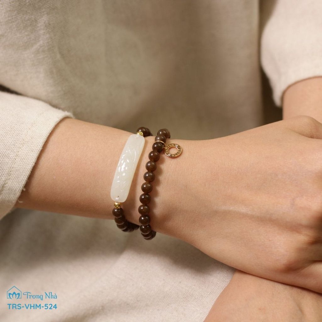 Vòng ngọc hoà điền nâu cuốn đôi charm hoa sen ( VHM 524 )