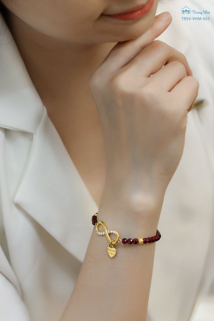 Vòng tay Hạnh Phúc Luôn Ở Đây - garnet charm vô cực ( VHM 055 )