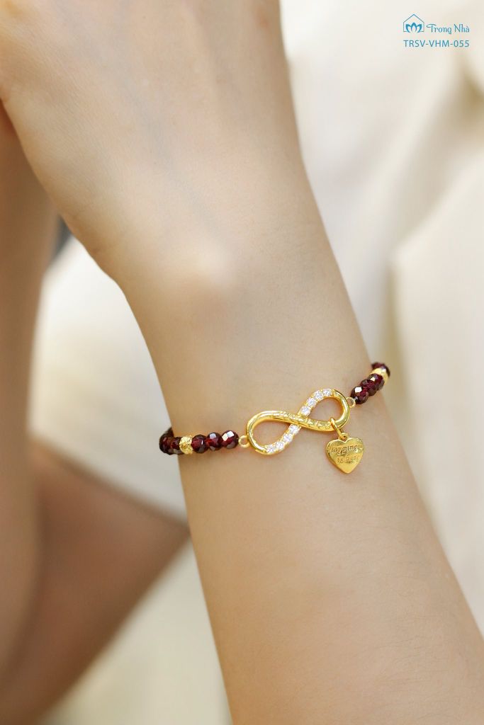 Vòng tay Hạnh Phúc Luôn Ở Đây - garnet charm vô cực ( VHM 055 )