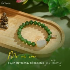 Vòng Ngọc bích charm ngọc khắc hình Phật ( TRSV VHM 037 )