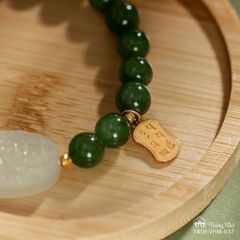 Vòng Ngọc bích charm ngọc khắc hình Phật ( TRSV VHM 037 )