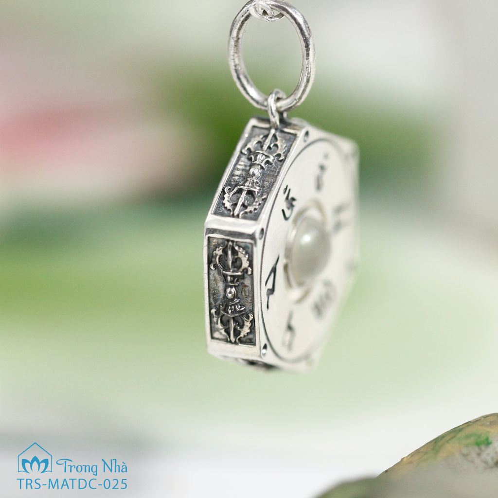 Mặt dây chuyền bạc Quan Âm phổ chiếu (TRS MATDC 025)