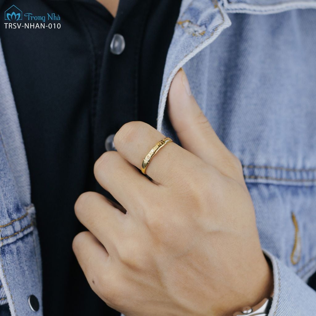 Nhẫn vàng khắc Tâm chú của Quán Thế Âm Bồ Tát - Om Mani Padme Hum (TRSV NHAN 010)
