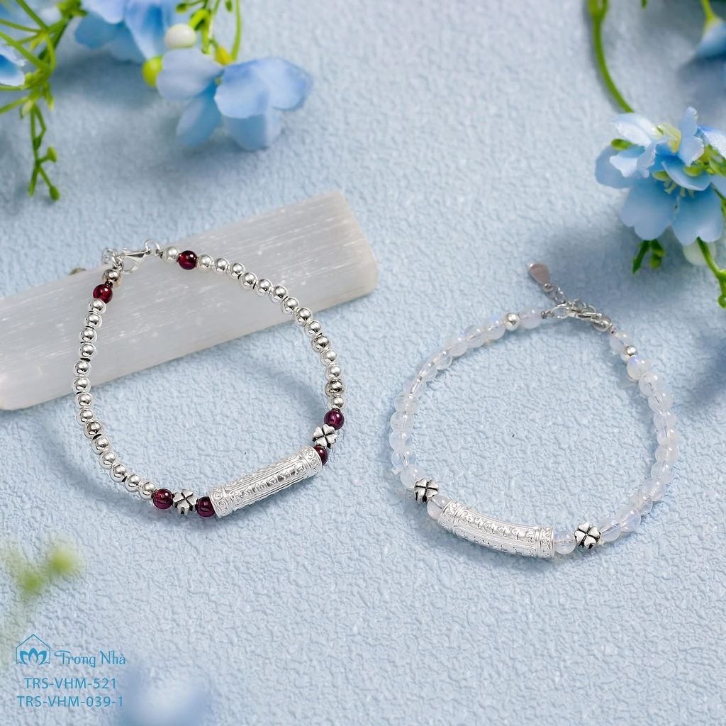 Vòng moonstone mix charm Om mani padme hum (trs vhm 039 )