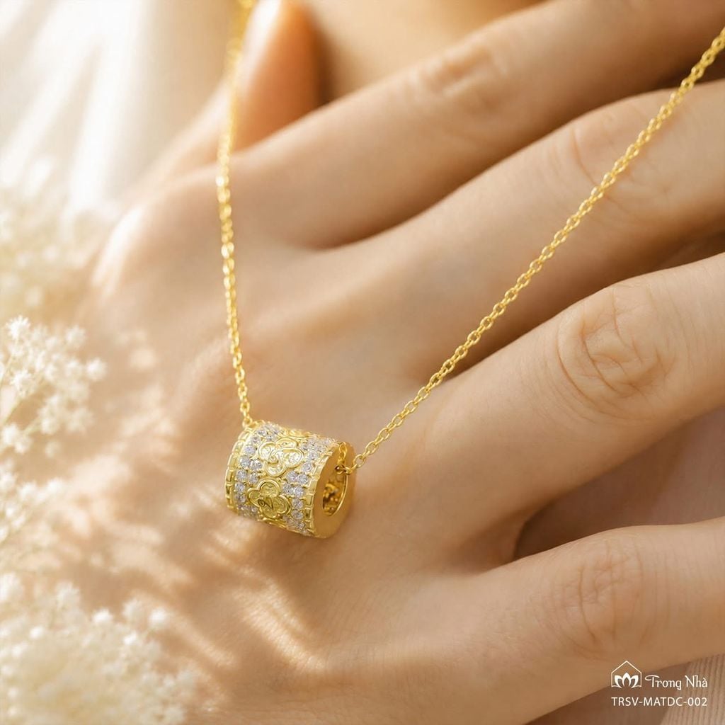Mặt dây chuyền trụ Om mani đính đá