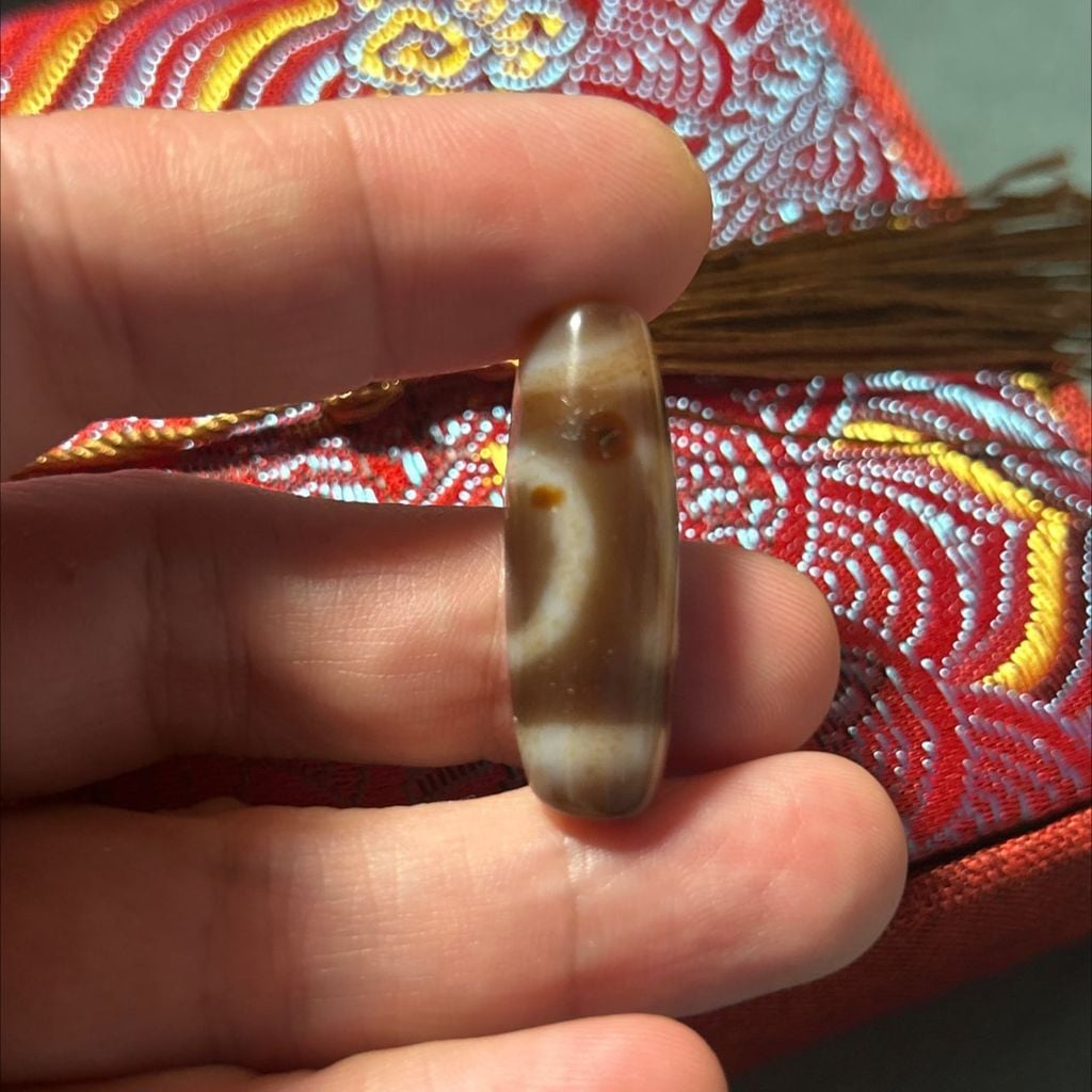 Dzi thiên địa ( NLIEU CHARM DZI 016 )