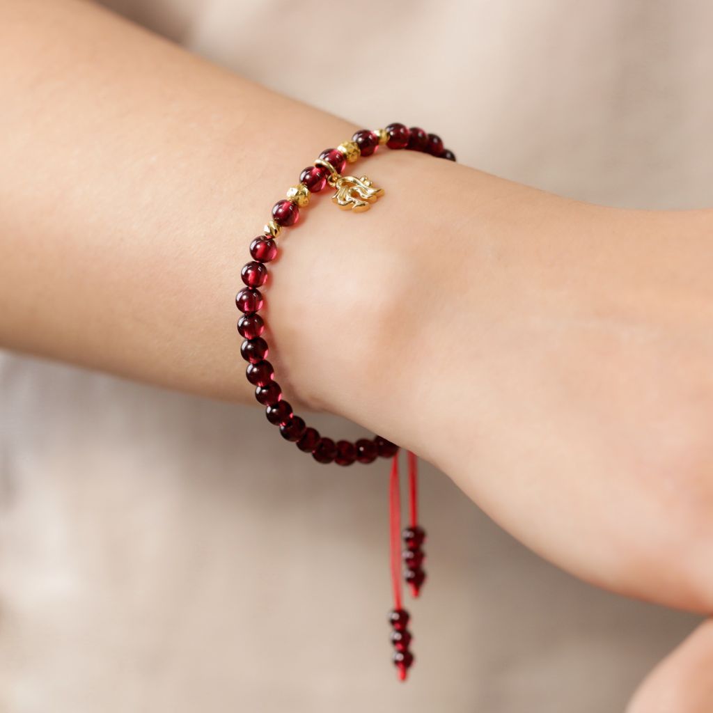 Ấn tín cát tường - charm treo chủng tự vàng ( TRSV CHARM 139 )