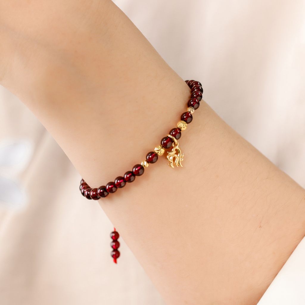 Ấn tín cát tường - charm treo chủng tự vàng ( TRSV CHARM 139 )