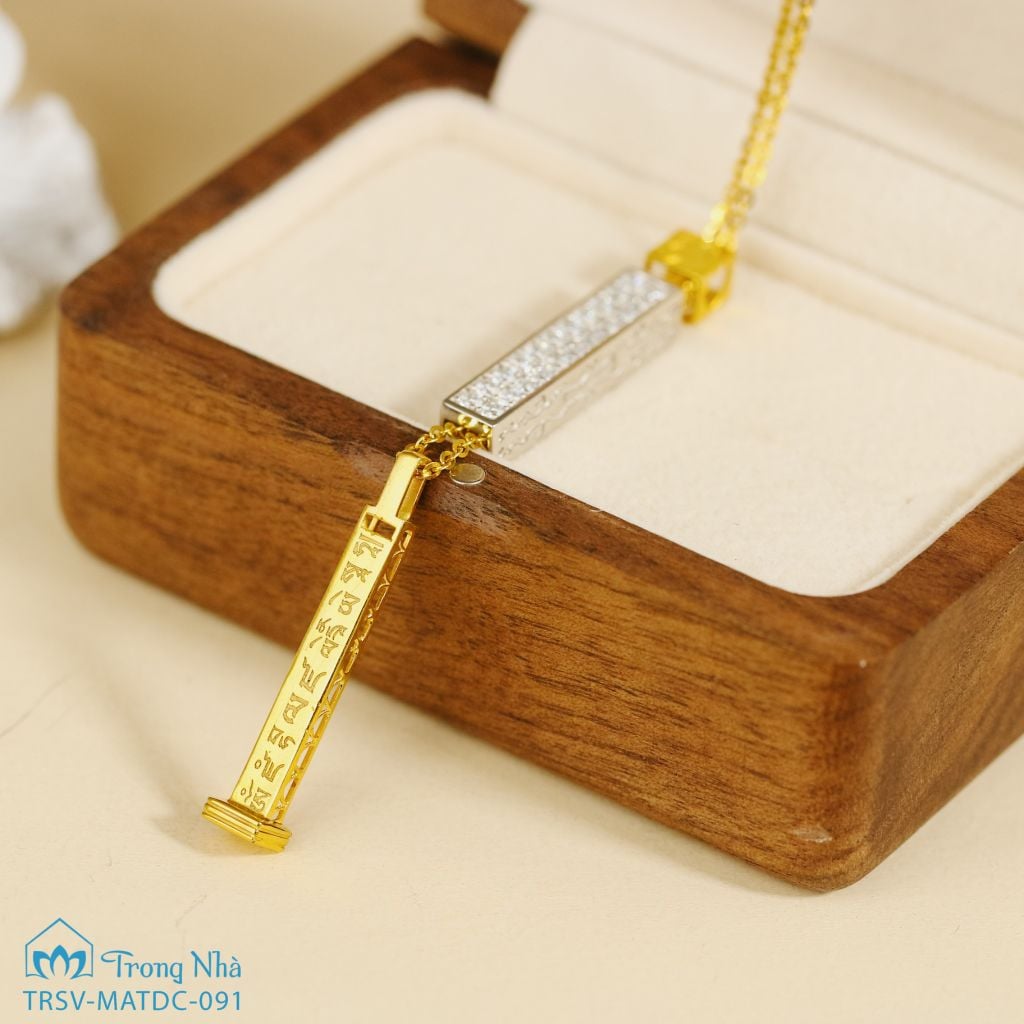 Mặt dây chuyền vàng Là Mình - đính đá khắc chú Zambala (TRSV MATDC 091)