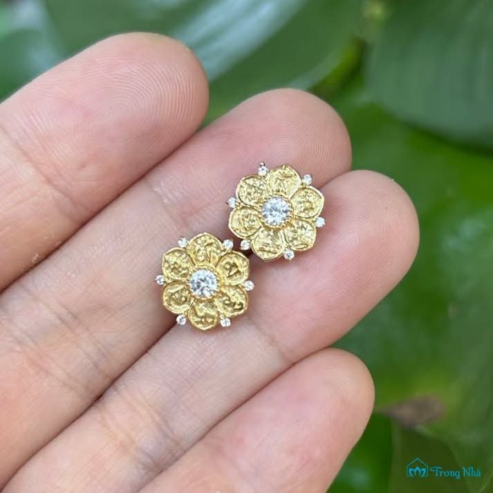 Khuyên tai vàng hoa 6 cánh - Om mani padme hum ( TRSV KHTAI 021 )