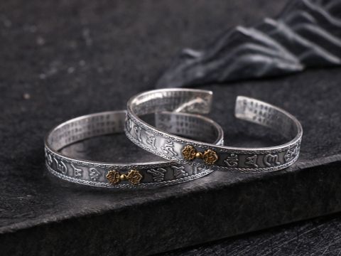 Vòng bạc chày kim cang khắc om mani padme hum ( VONG 116)