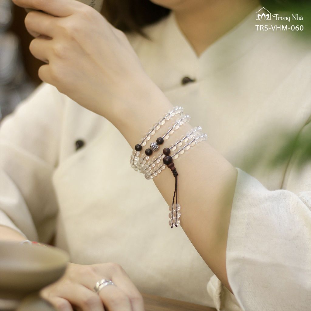 Tràng hạt Thạch anh trắng mix Tử đàn và charm Om Mani Padme Hum (TRS VHM 060 )