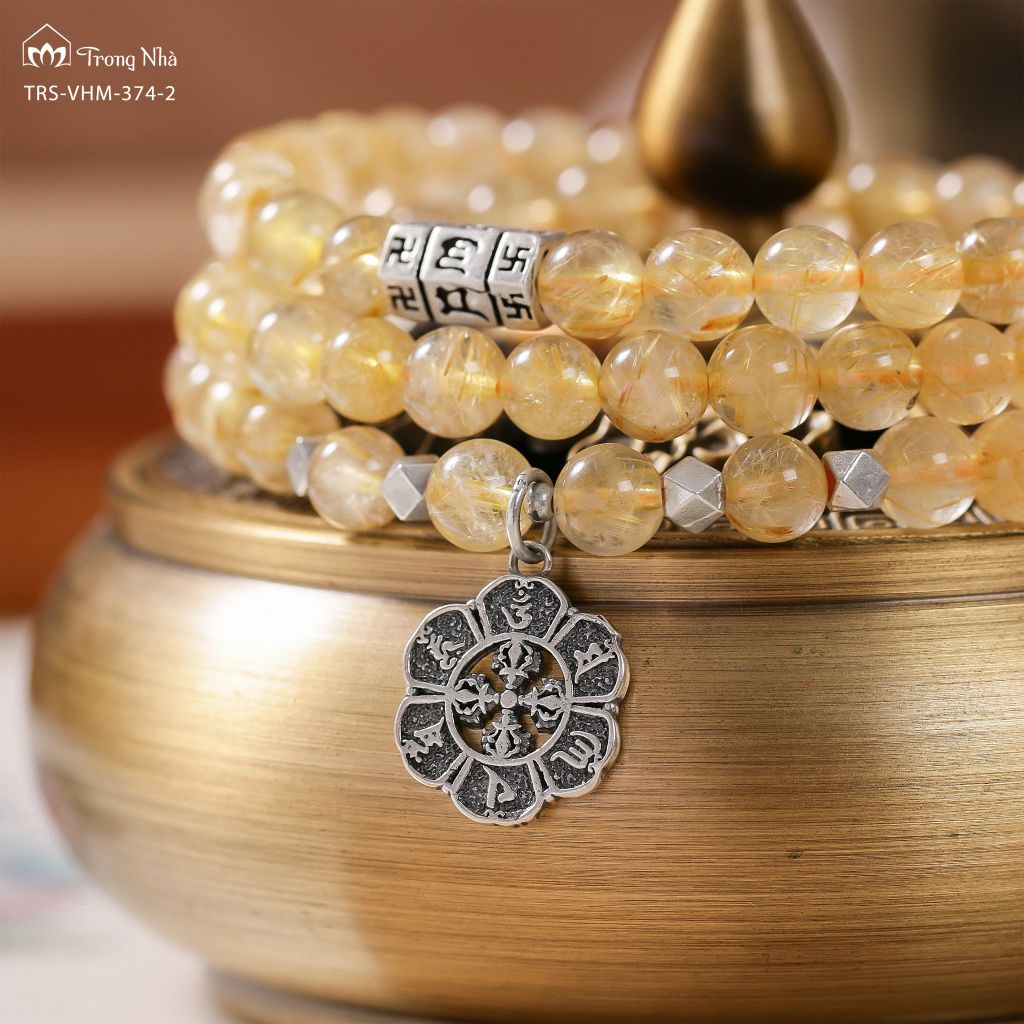 Vòng thạch anh tóc vàng cuốn 3 mix charm Om Mani Padme Hum (TRS VHM 324 2)