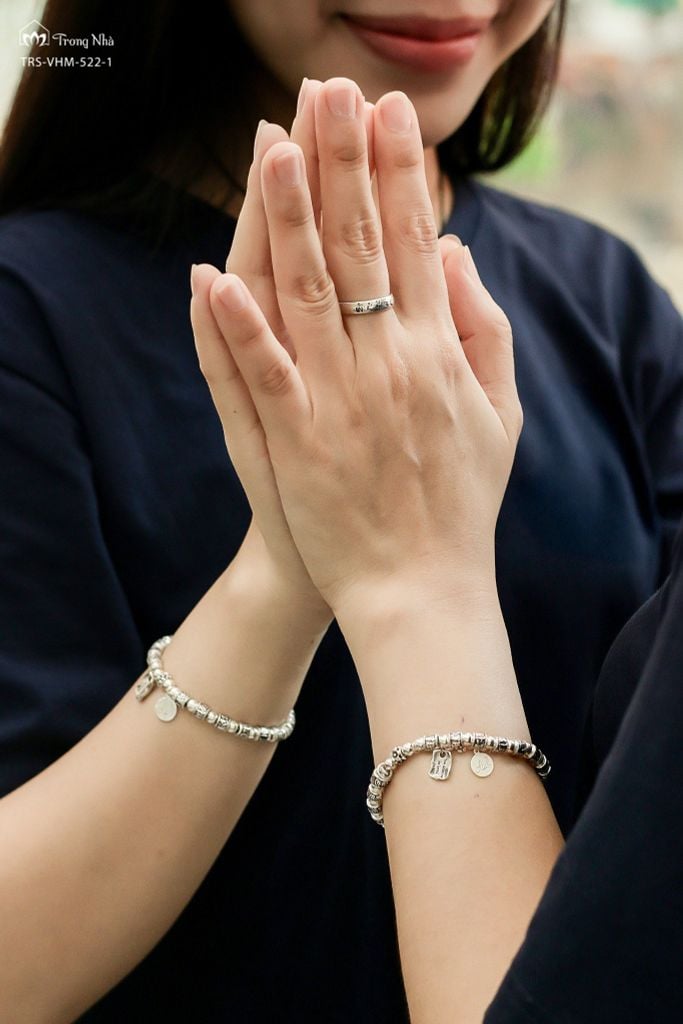 Lắc tay bạc handmade siêu biến chú - Vì bạn xứng đáng ( VHM 522-1)