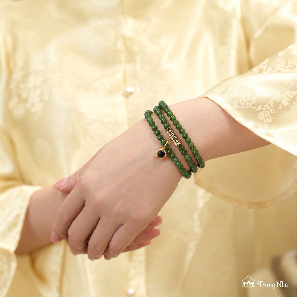 Vòng ngọc bích cuốn 3 charm phổ chiếu vàng ( TRSV VHM 005 )