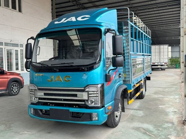  XE TẢI JAC N250S PRO 2.5 TẤN THÙNG DÀI 4.5M 