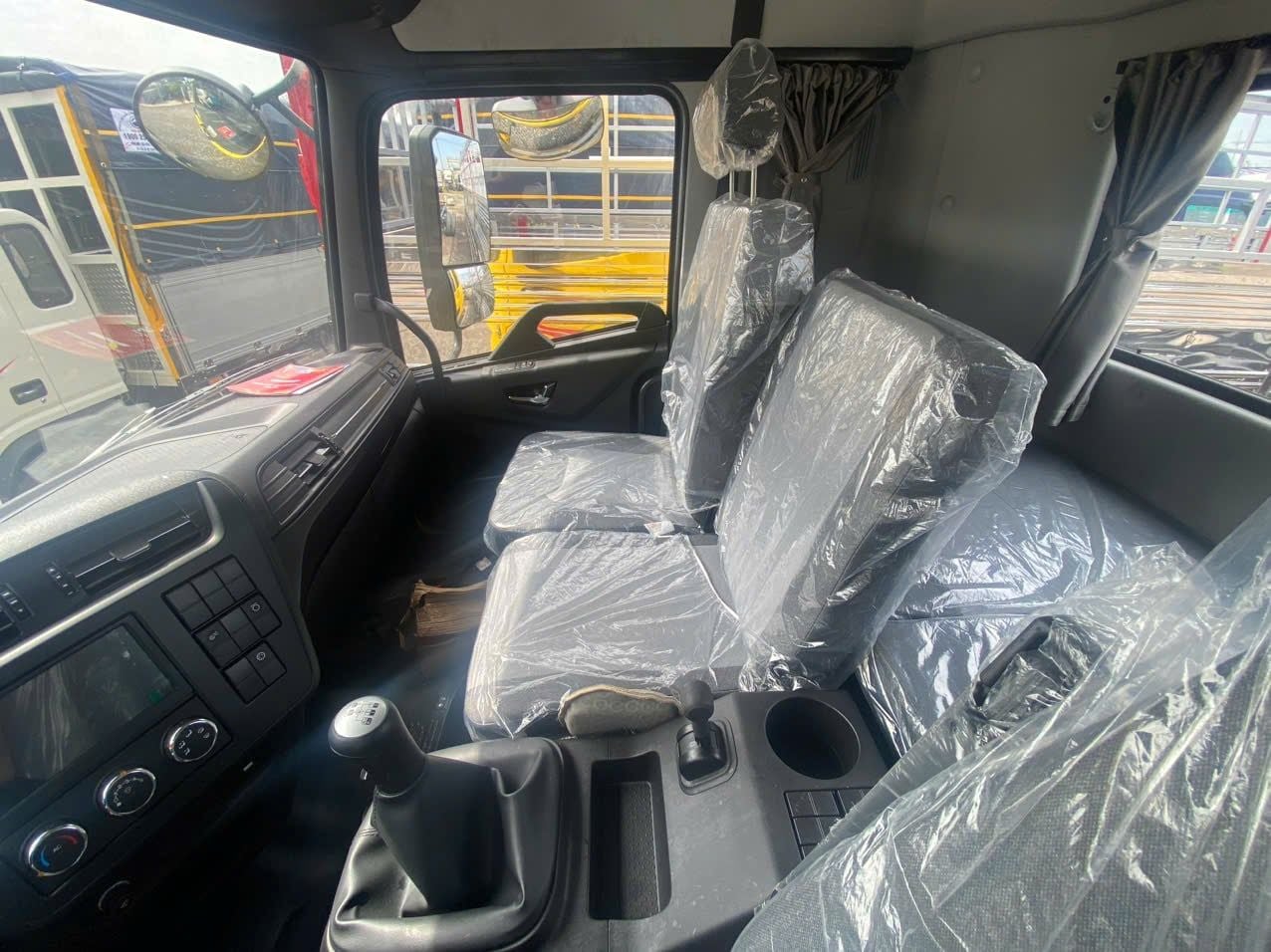  (NEW) XE TẢI THÙNG KÍN CÁNH DƠI 8 TẤN - DONGFENG KR180 