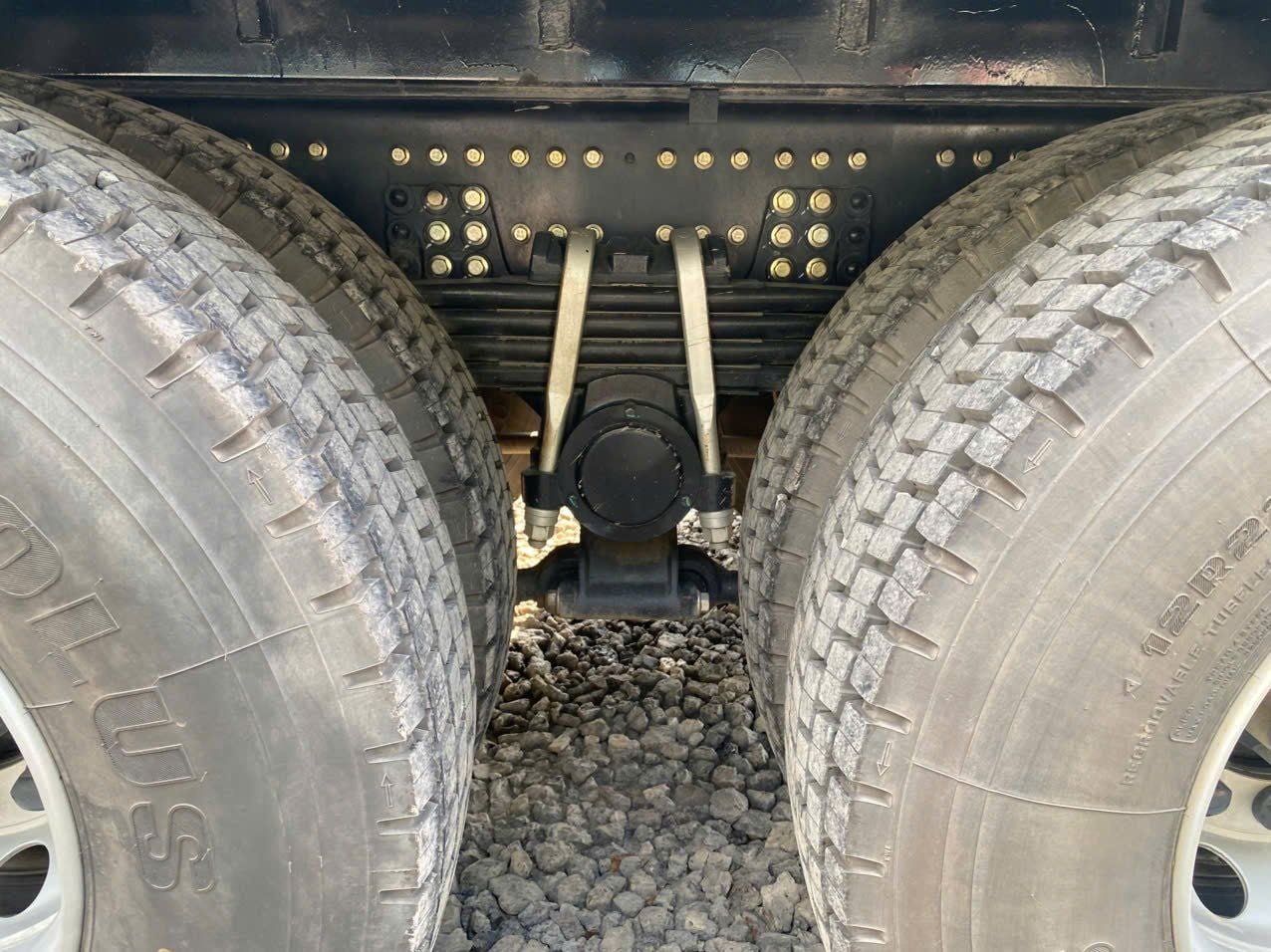  (New) XE TẢI DONGFENG HOÀNG HUY 3 CHÂN 6x2 KL270 THÙNG DÀI 9M9 