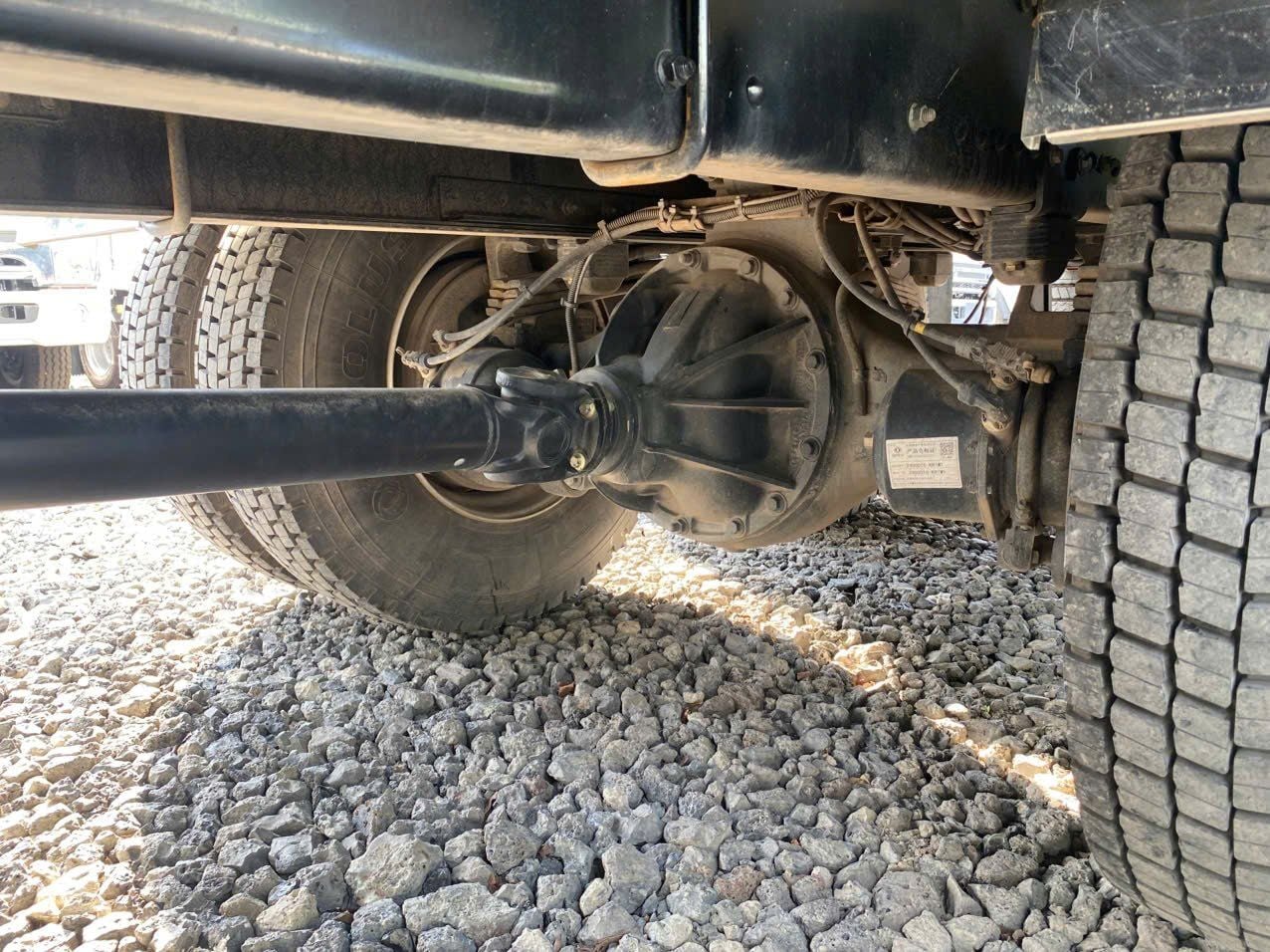  (New) XE TẢI DONGFENG HOÀNG HUY 3 CHÂN 6x2 KL270 THÙNG DÀI 9M9 