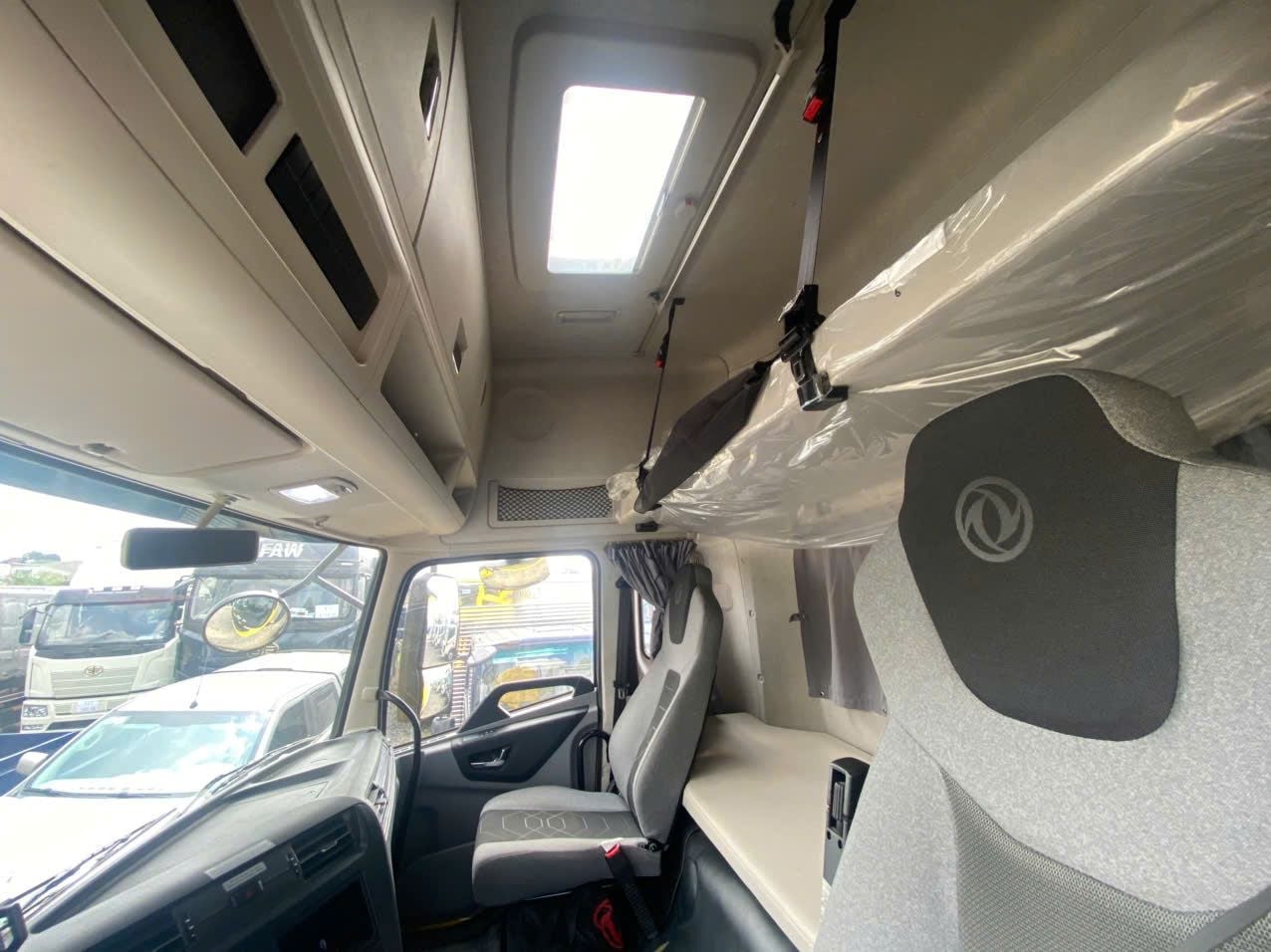  (New) XE TẢI DONGFENG HOÀNG HUY 3 CHÂN 6x2 KL270 THÙNG DÀI 9M9 