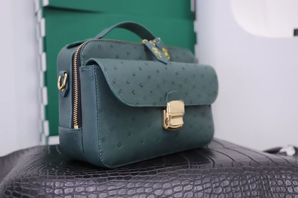  clutch đà điểu xanh lục bảo 