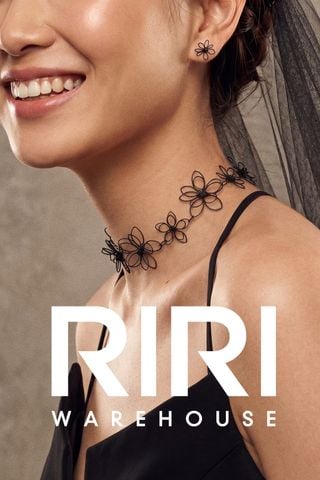 LARUE BLACK Bộ vòng cổ và hoa tai