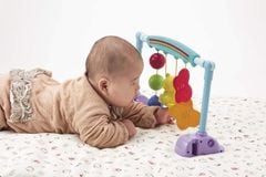 Bộ đồ chơi cho bé sơ sinh từ Nhật Bản - Kệ treo nôi Baby Gym PEOPLE TB103