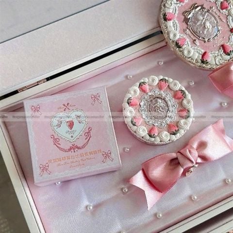 Phấn phủ Flower Knows strawberry cupid Powder #01 hồng