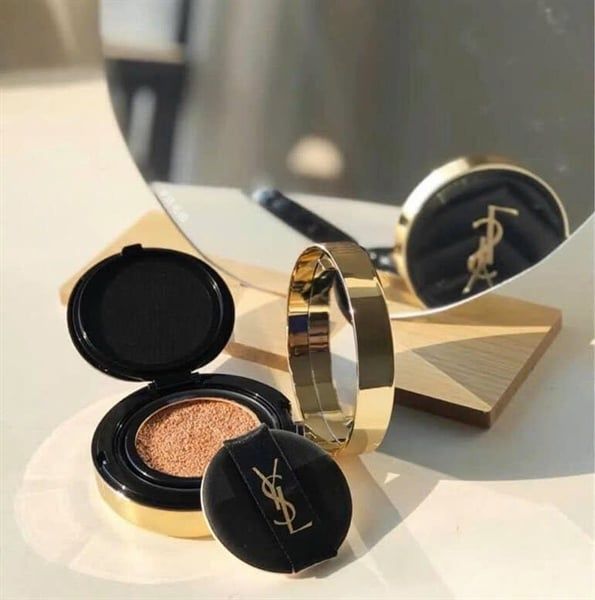 Phấn nước YSL le cushion encre de peau luminous matte #10