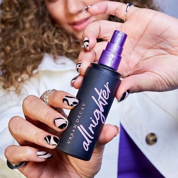Xịt khóa nền Urban Decay All Nighter long lasting makeup setting spray lâu trôi 118ml