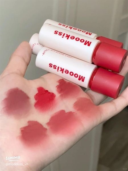 Son Bùn kem lì Mooekiss Soft Matte Lip #02