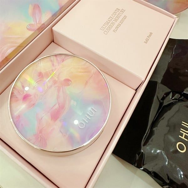 Set Cushion Ohui Ultimate Cover Cushion Moisture SPF50+ PA+++ 15gx3 - Flower Edition 2025 #01 Milk Beige (1 Hộp + 2 Lõi)