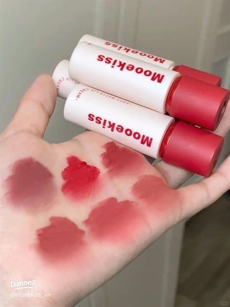 Son Bùn kem lì Mooekiss Soft Matte Lip #01-