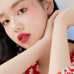 Son kem lì mịn môi YSL the inks blur #220 strawberry thrill