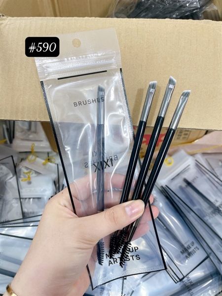 Cọ vẽ eyeliner , bọng mắt , chân mày Xixi 2 đầu tích gọn #590