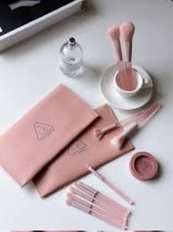 Bộ Cọ 3CE 12 Cây Màu Hồng Kèm Túi Da