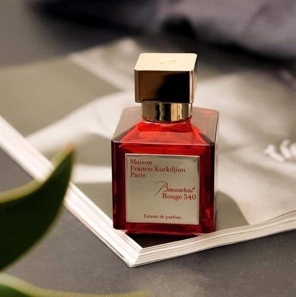 Nước Hoa Unisex Maison Francis Kurkdjian Baccarat Rouge 540 Extrait De Parfum 70ml