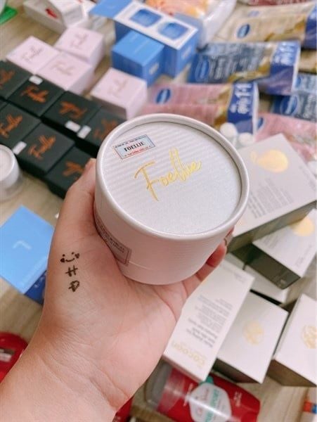 Nước hoa vùng kín Foellie Venus trắng