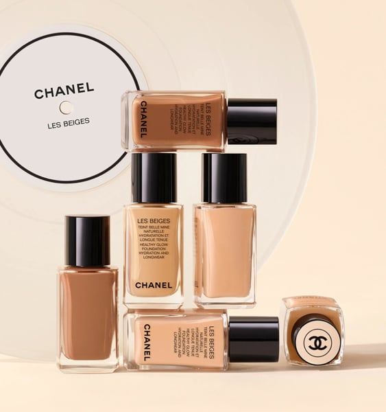 Kem Nền CHANEL Les Beiges Healthy Glow Foundation #B10