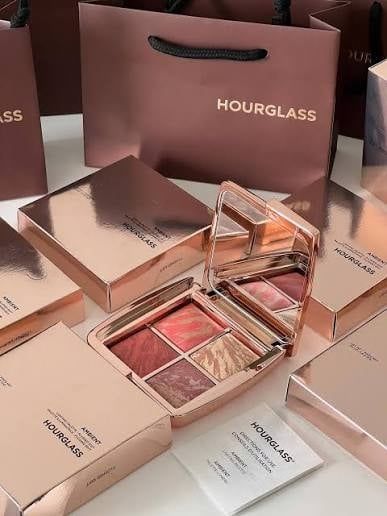 ￼[PHIÊN BẢN GIỚI HẠN] Bảng Phấn Má Hồng 4 Ô Hourglass Ambient Lighting Edit Flushed Edit