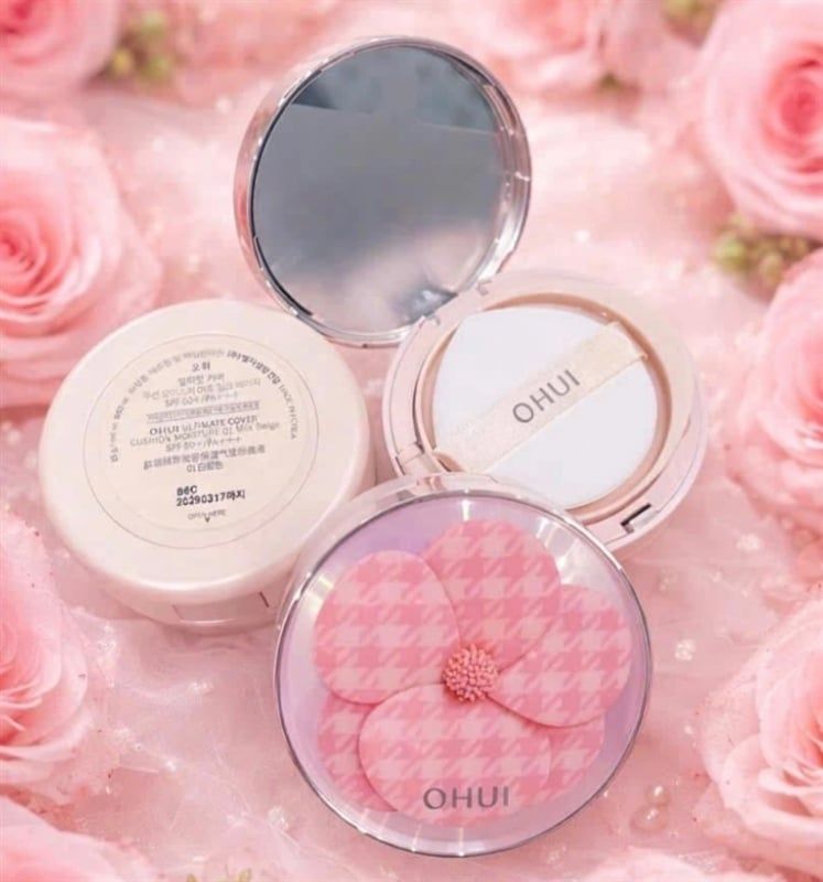 Giftset Phấn Nước Ohui Ultimate Cover Cushion Moisture Flower Edition Limited 2026 #01