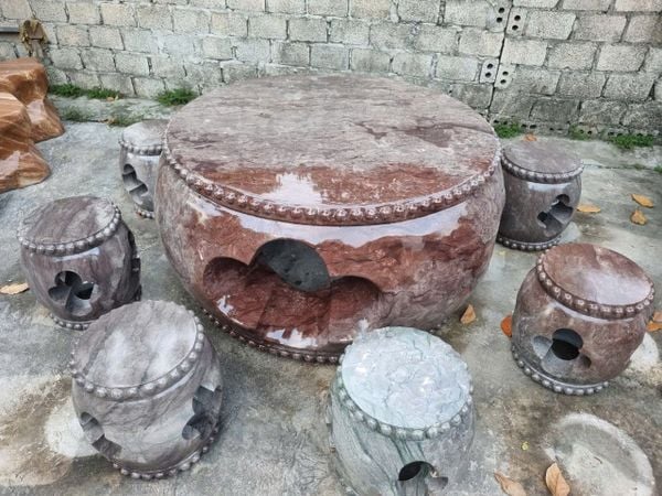 Bàn ghế đá tự nhiên, bàn ghế đá nguyên khối, Bộ bàn trống đá vân rồng – chắc chắn, sang trọng và độc đáo