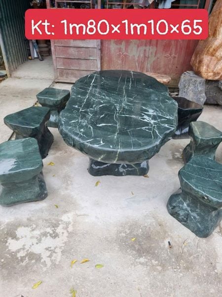 Bộ bàn ghế đá tự nhiên, bàn ghế đá nguyên khối, Bộ bàn rời với chân kê. Chất đá xanh cẩm thạch