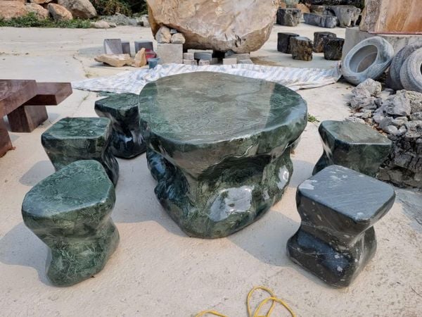 Bàn ghế đá tự nhiên Bộ bàn xanh cẩm thạch Thanh Hóa – Đá xanh cẩm thạch nguyên khối