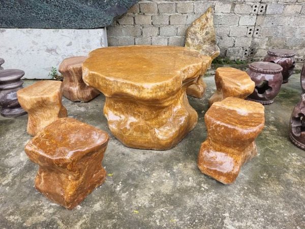 Bàn ghế đá tự nhiên nguyên khối – Bộ bàn ghế đá Canxit Thanh Hóa