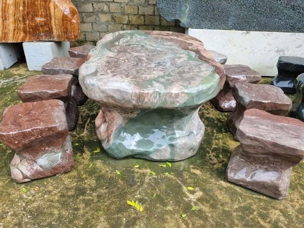 Bộ bàn ghế đá tự nhiên, bàn ghế đá nguyên khối, Bộ bàn ghế đá đỏ vân rồng nguyên khối