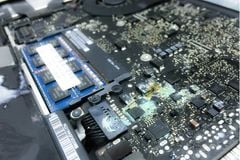 Giá sửa laptop bị vô nước