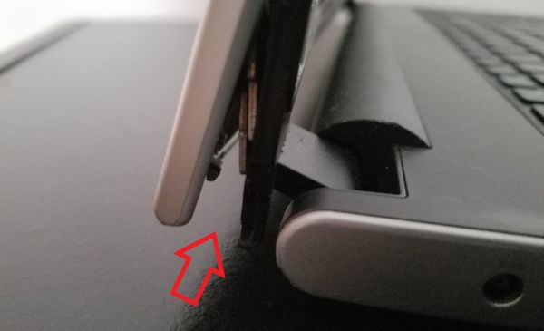 Địa chỉ nơi thay bản lề laptop lấy liền